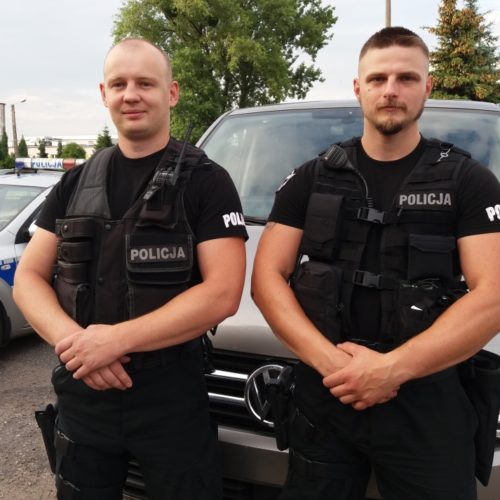 POLICJANCI URATOWALI CZŁOWIEKA